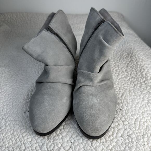 DIBA Women’s Grey Suede Leather Ankle Boots Size 10W Side Zip Low Heel Booties - Picture 1 of 7